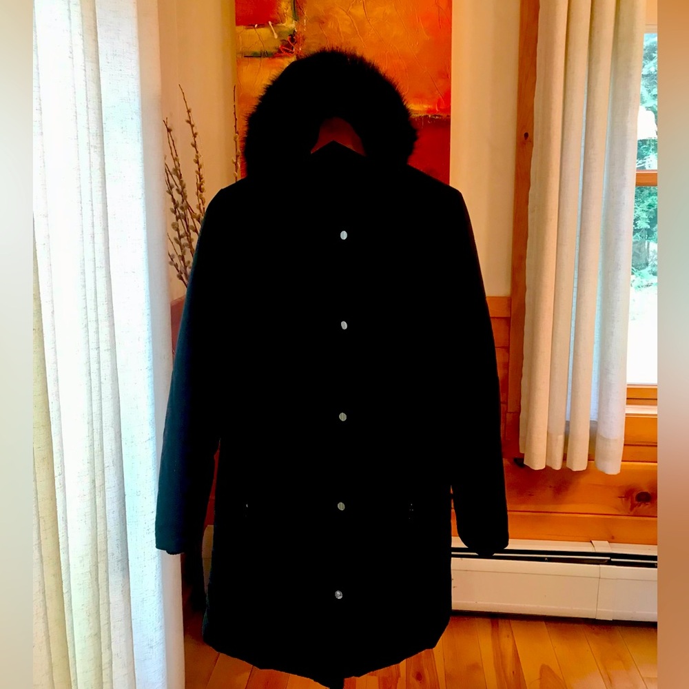 NWOT Jones NY Puffer Coat. Faux Fur Trim Removable Hood. Knit cuffs. Warm. Small